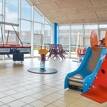 Prázdninový dům 2 Bedroom Cozy In