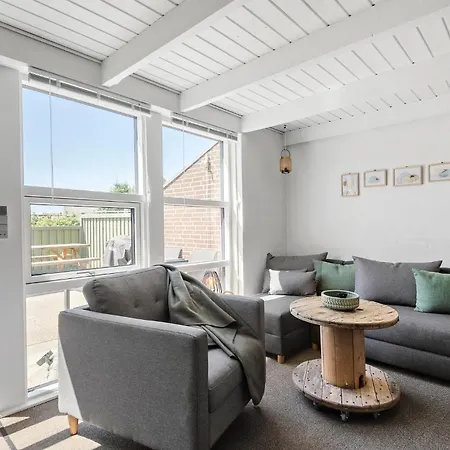 Σπίτι διακοπών 2 Bedroom Cozy In *