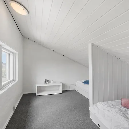 2 Bedroom Cozy In Prázdninový dům *